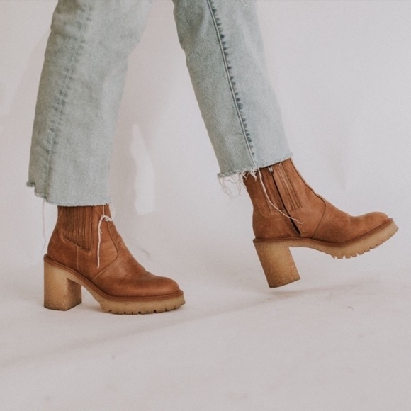 Free People James Chelsea Boots - Picture 7 of 9
